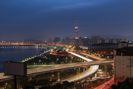 汉河的黄昏日落历史性网关历史市场市中心景观吸引力大门路口城市图片