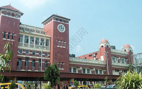 印度西孟加拉邦豪拉 2019 年 5 月豪拉铁路枢纽站 豪拉站 的建筑外墙 这是印度最大 最古老的铁路综合体 服务于豪拉和加尔各图片