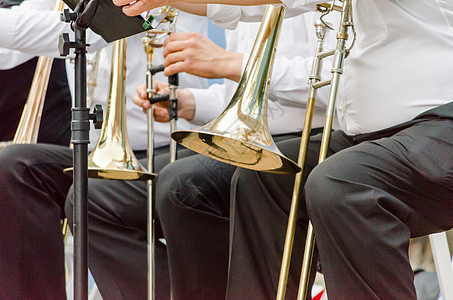 和交响乐团音乐家的喇叭声音乐家乐队居住白色团体音乐会铜管音乐交响乐交响乐团图片