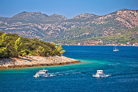 岛的Lumbarda岛 Korcula 绿绿石号帆船地标航行岩石种族歧视海岸线石头海岸群岛游艇建筑图片