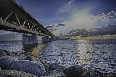 丹麦和瑞典之间的美丽桥梁图片