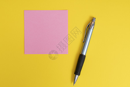 彩页办公室白色黄色桌子笔记空白商业绿色纸板框架图片