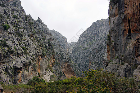 马洛卡岛Tramuntana山脉远足山链假期运输旅游顶峰街道旅行高地闲暇图片