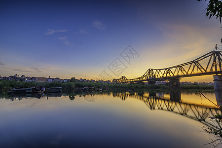 桥梁是横跨红河的第一座钢桥 由法国人 18981902 建造 以印度支那总督保罗多默尔的名字命名为多默尔建筑学叶子城市运输红色工图片