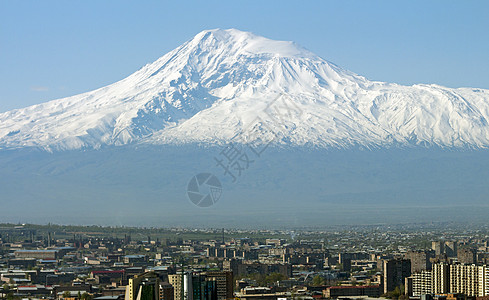 美丽的阿拉拉特山景色建筑学宗教摄影国家山脊水平火山阳光天空蓝色图片