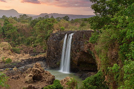非洲丛林埃塞俄比亚的青尼罗河瀑布风景吸引力蓝色全景运动旅游地标峡谷景点流动背景