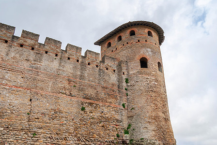 法国奥德奥西塔尼卡卡松中世纪城堡建筑学历史性堡垒城市历史建筑文化游客葡萄园景观图片