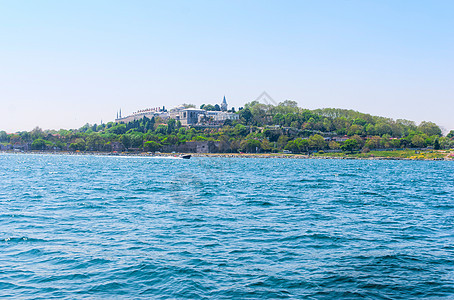 土耳其伊斯坦布尔Marmara海前的Topkapi宫殿游客天空尖塔旅行全景景观天际建筑日落加拉塔图片