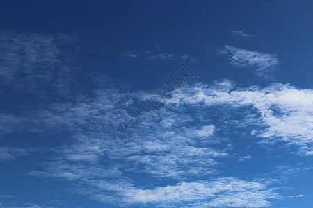 天上云彩繁云天气多云天空背景背景图片