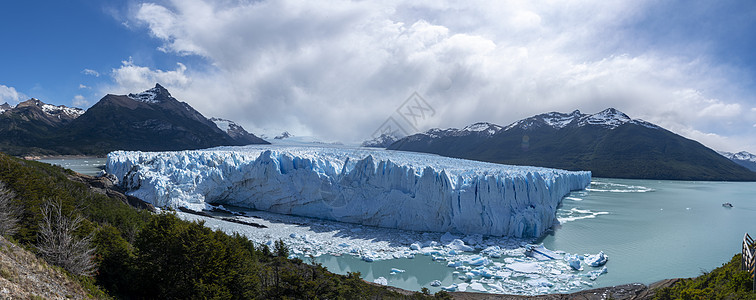 佩里托莫雷诺冰川 阿根廷El Calafate国家蓝色顶峰立方体冰山环境生态岩石裂缝山脉图片