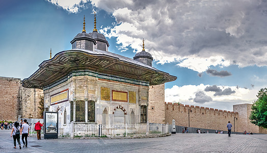 土耳其伊斯坦布尔苏丹阿赫迈特不老泉花园博物馆公园城市地标历史性喷泉建筑壁龛文化图片