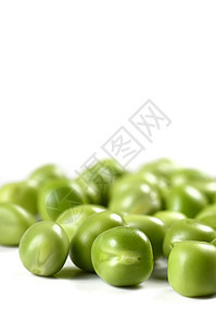 白色背景的新鲜绿色青豆节食水果养分粮食产品豆类饮食农业蔬菜美食图片