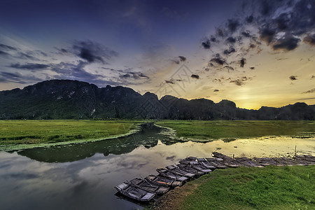 越南宁平Van Long自然保护区有船的风景绿色农业碧洞游客旅游土地湿地旅行自然场地图片