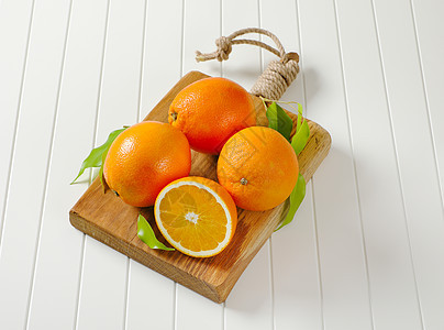 新鲜熟熟橙子水果团体横截面食物图片