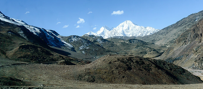 皮林山谷的V形斜坡山脊 一个相互交错或重叠的潮湿河谷 V型山谷从对面延伸至结骨弯曲处 注 表2峡谷侵蚀目的地效果山脉环境高地悬崖图片