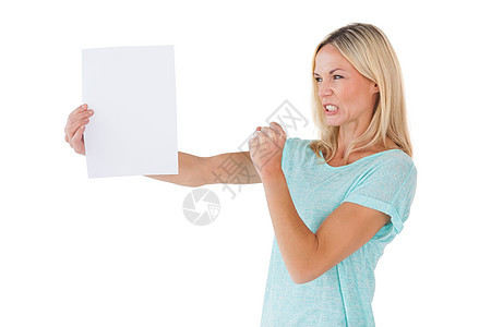 愤怒的女人拿着一张纸的愤怒女人图片