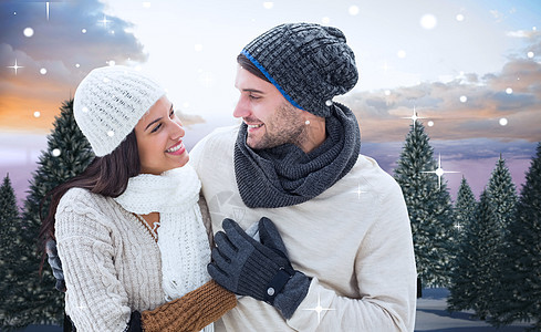 年轻冬季夫妇的复合形象羊毛潮人混血计算机森林感情帽子夫妻头发男性图片