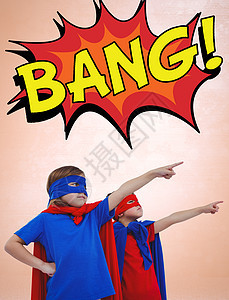 假扮超级超级英雄的蒙面儿童的综合形象手指团体橙子团队职业娱乐性超级英雄披风男性友谊图片