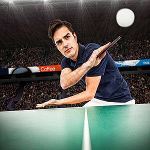 充满自信的男性运动员打桌球网球综合形象力量反手能力乒乓耐力锦标赛运动球拍跑步运动服图片