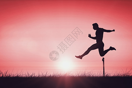 运动男子练习跳跃表演的复合形象红色场地计算机运动员日出竞赛绿色天空障碍日落图片