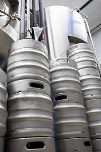 基格和啤酒蒸馏厂贮存气缸食品机械酒厂金属技术管道科学行业背景图片