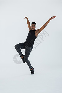 舞蹈表演舞蹈的肖像男性运动服男人现代舞专注艺术胡须姿势舞蹈家脚尖图片