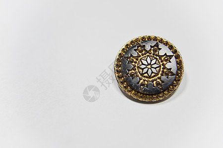 黑色和金色装饰按钮 带有花状曼达拉型纺织品创造力项目金子剪裁管理人员手工衣服作坊工具图片