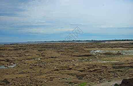 法国瑟堡附近大西洋沿岸的落基大西洋海岸海岸线天空旅行沿海风景潮汐巨石海景蓝色支撑图片