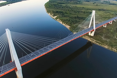 河上美丽的桥 电缆上的桥是罗阿的建造运输旅行建筑建筑学场景天线道路灯笼索道图片