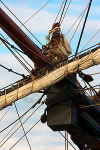 一艘旧帆船的鲍斯普里特号 操纵和皮毛帆图片