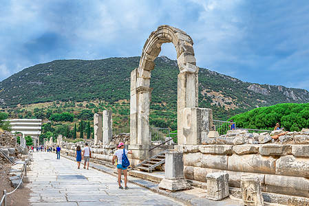 土耳其古老的Ephesus废墟火鸡世外桃源雕像柱子平板历史博物馆古董旅行柱廊图片
