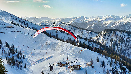 降落伞向下雪山倾斜活动假期风景旅游高山航班自由运动危险冒险背景