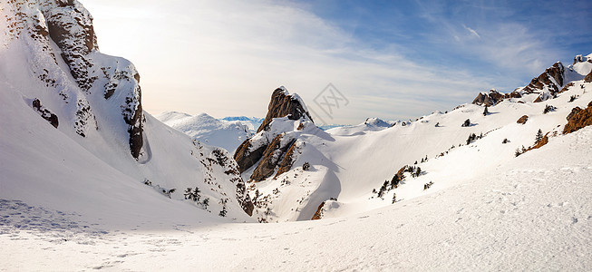 寒冬日落时 席乌卡斯山的全景最高峰国家天气高度场景吸引力踪迹远足者蓝色树木天空图片