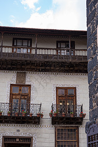 拉奥罗塔瓦的Balconies之家假期中心城市窗户蓝色工艺旅行建筑房子旅游图片
