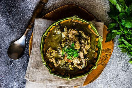 格鲁吉亚沙卡普里菜胡椒餐巾蔬菜食物树叶桌子青梅砧板水泥乡村图片