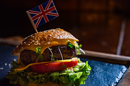 英国汉堡包 生锈背景蔬菜乡村芝麻英语馒头洋葱美食面包厨房桌子图片