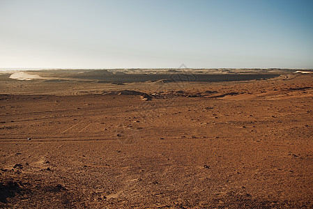 撒哈拉沙漠中的汽车印记 - 非洲图片