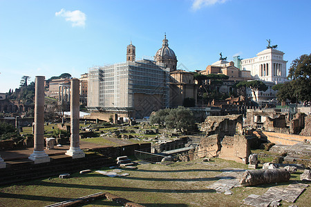 罗马和在帝国论坛中美丽的历史细节全景古董纪念碑遗产建筑教会建筑学旅行历史性废墟图片