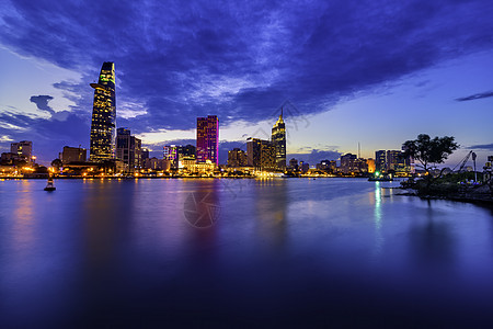 Bitexco金融塔是越南胡志明市的摩天大楼城市地标天空办公室景观日落建筑学建筑图片