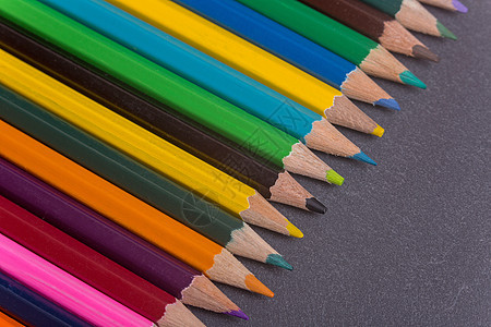 彩色铅笔桌子工具木头锯末刨花补给品锐化成套爱好棕色图片