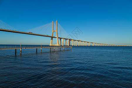 桥旅行地标景观建筑金属伽马海洋天空全景建筑学图片