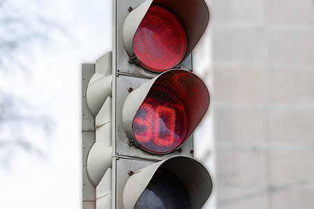 红绿灯显示红色 禁止人员通行十字路口路线警告驾驶安全绿色背景信号控制运输图片