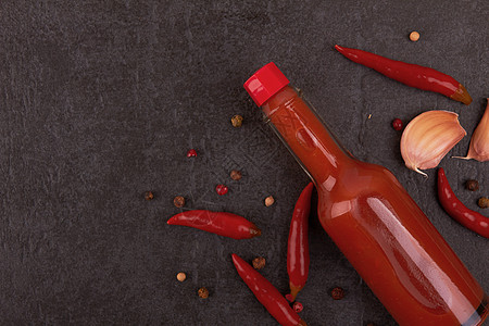 红辣酱调味品瓶子食物胡椒红色玻璃黑色味道图片