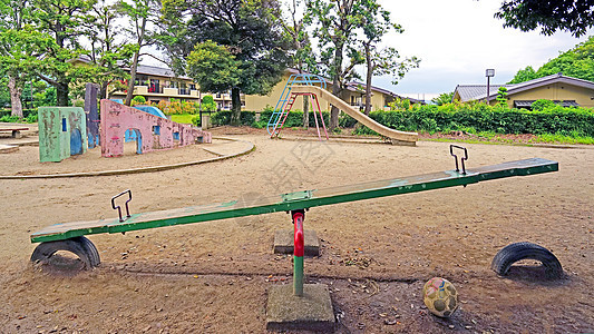 日本户外游乐场儿童滑板设备翻新项目教育蓝色游戏地面乐趣梯子闲暇绿色孩子孩子们图片