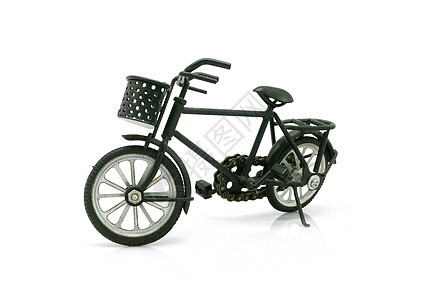 白色背景的旧黑色黑自行车装饰模型 B篮子车辆玩具车轮运输数字风格图片