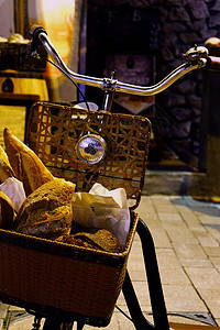 香港斯坦利市野外装饰的自行车和面包背景图片
