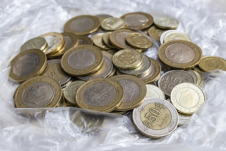 在背景上紧紧的土耳其金属硬币经济金融支付货币投资现金银行宝藏金钱商业图片