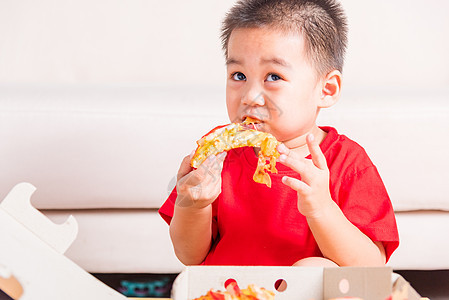 享受饮食的幼小儿孩子咖啡店幸福乐趣派对餐厅小吃午餐喜悦食物图片