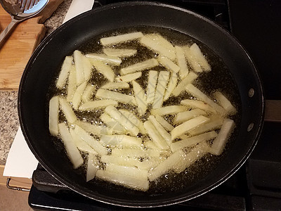 炉灶煎锅油炸薯条液体烹饪平底锅油炸小吃气泡午餐火炉土豆图片