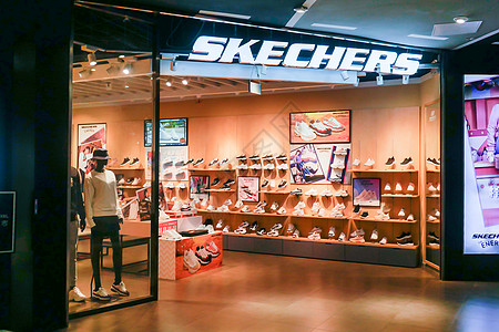 中国上海的Skechers商店 非常著名的鞋品牌图片